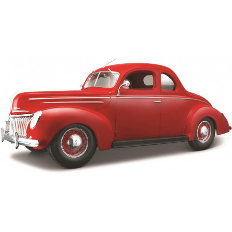 Maisto 1:18 1939 Ford Deluxe Coupe - Red