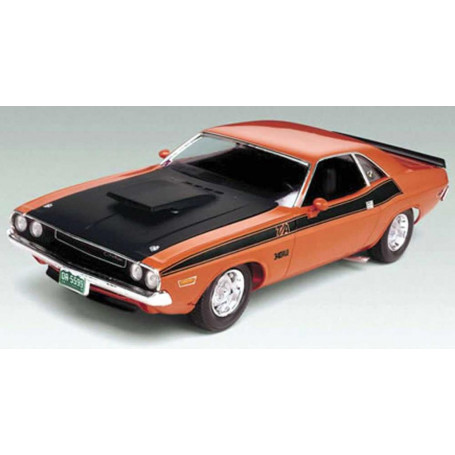 REVELL '70 DODGE CHALLENGER 2 'N 1