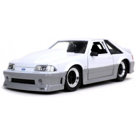 1:24 BTM 1989 White Mustang