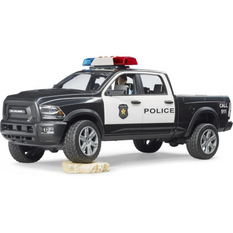 Bruder 1:16 RAM 2500 Police truck with policeman