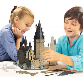 HARRY POTTER: DIY LIGHT-UP HOGWARTS CASTLE